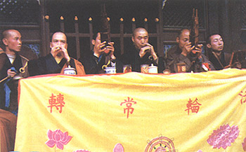 2-yue.jpg (80924 �ֽ�)