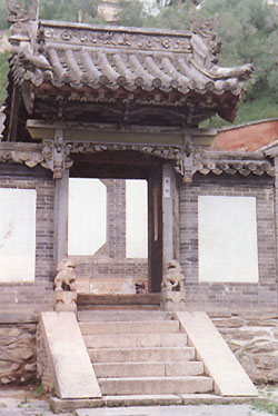 menlou1.jpg (38285 �ֽ�)